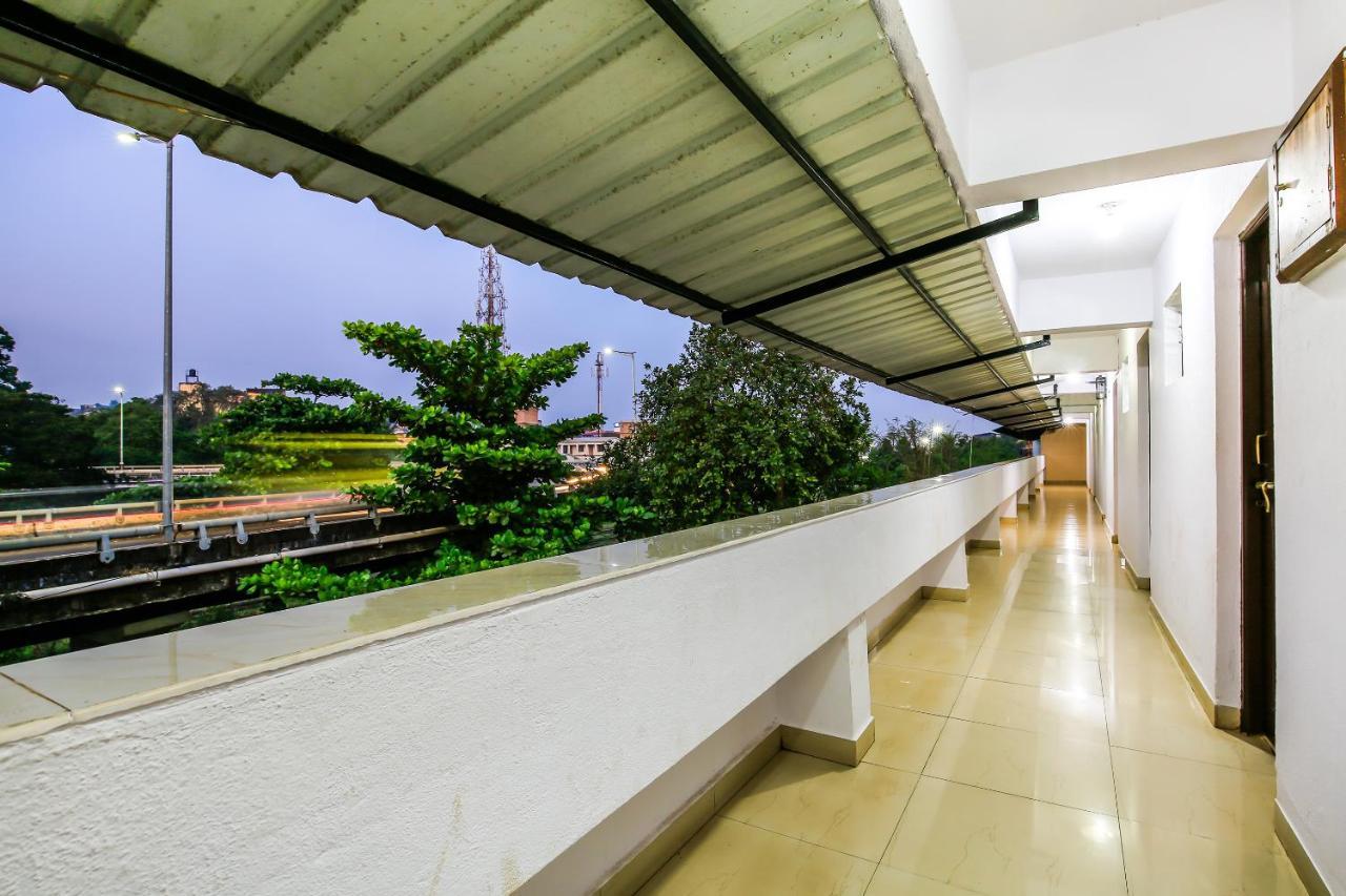 Oyo 23035 Srinivas Residency Hotel Madgaon Bagian luar foto