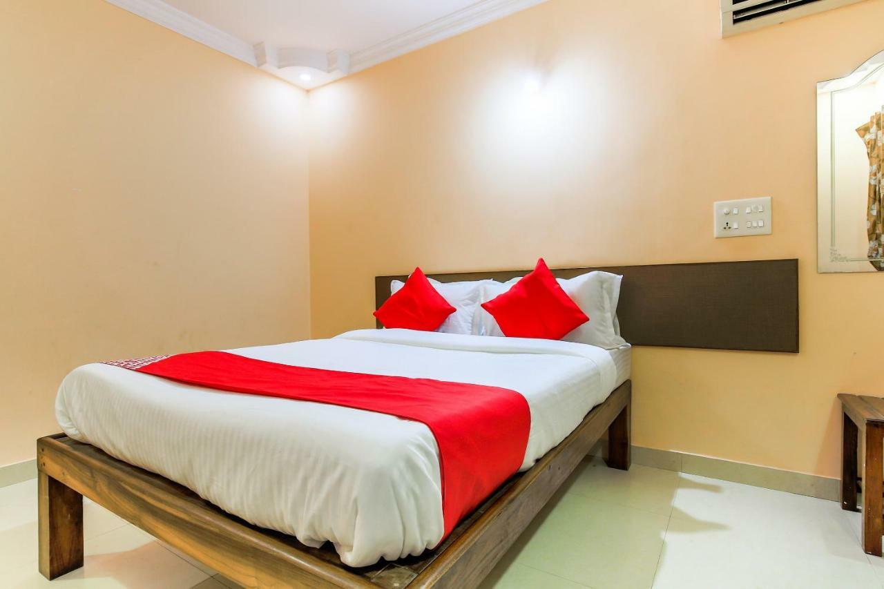 Oyo 23035 Srinivas Residency Hotel Madgaon Bagian luar foto