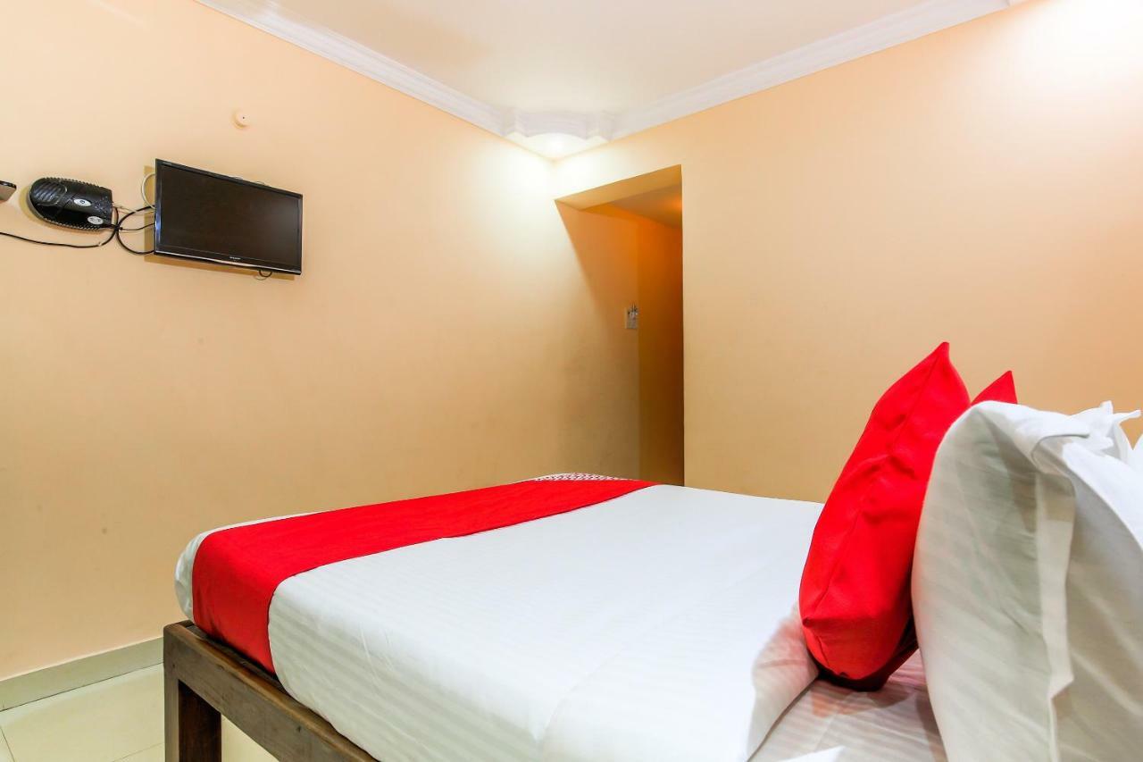 Oyo 23035 Srinivas Residency Hotel Madgaon Bagian luar foto